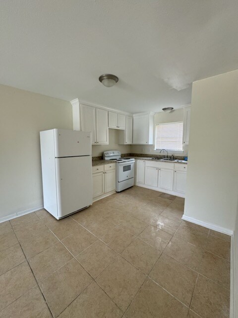 Foto del edificio - 5087 Baker Blvd