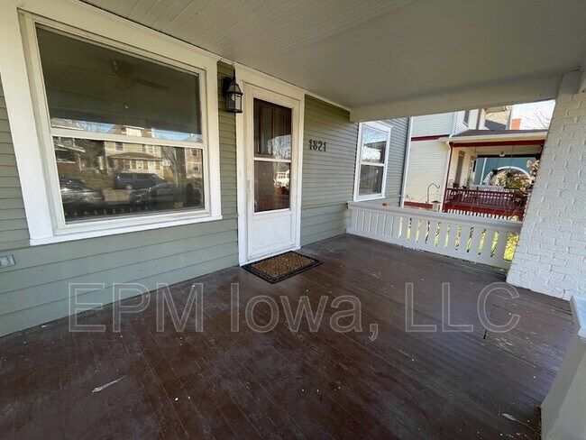 Foto del edificio - 1821 Blake Blvd SE