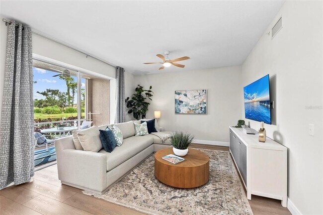 Foto del edificio - 5280 Hyland Hills Ave