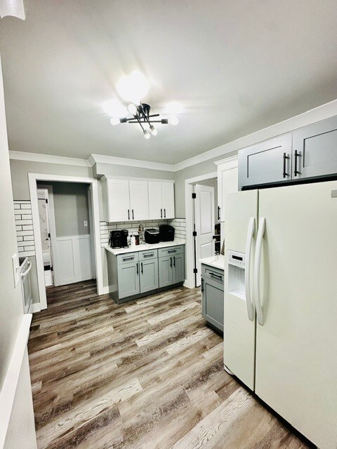 Foto del edificio - 9048 W 140th St