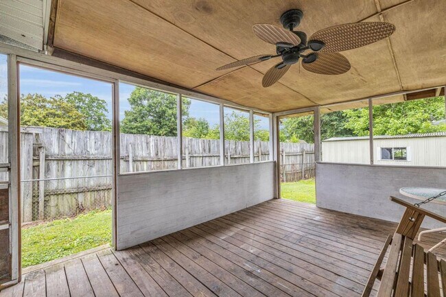 Building Photo - 740 Lanoir St