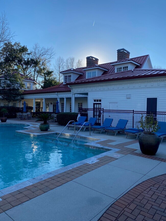 Foto del edificio - 1812 Telfair Way