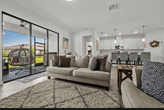 Building Photo - 15246 Serene Shores Loop