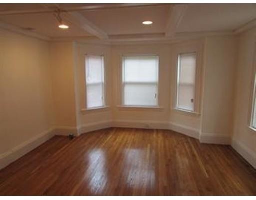 Building Photo - 143 Middle St