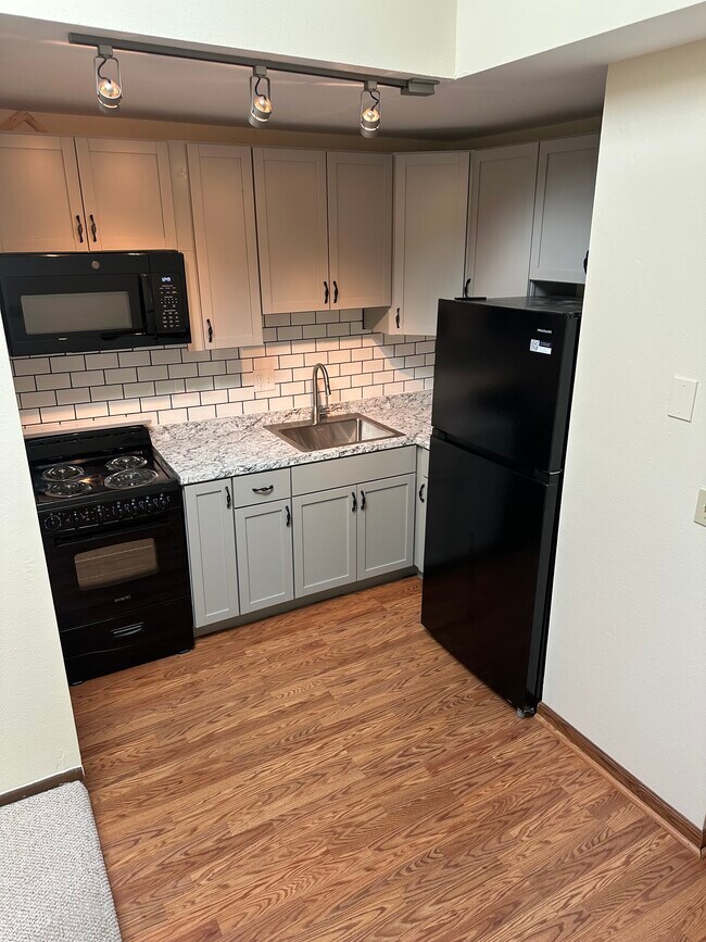 Foto del edificio - 2096 Fox Hollow Dr