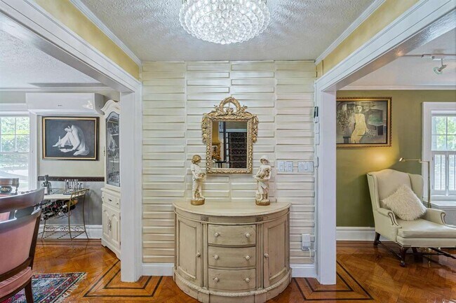 Foto del edificio - 247 S Ridgewood Rd