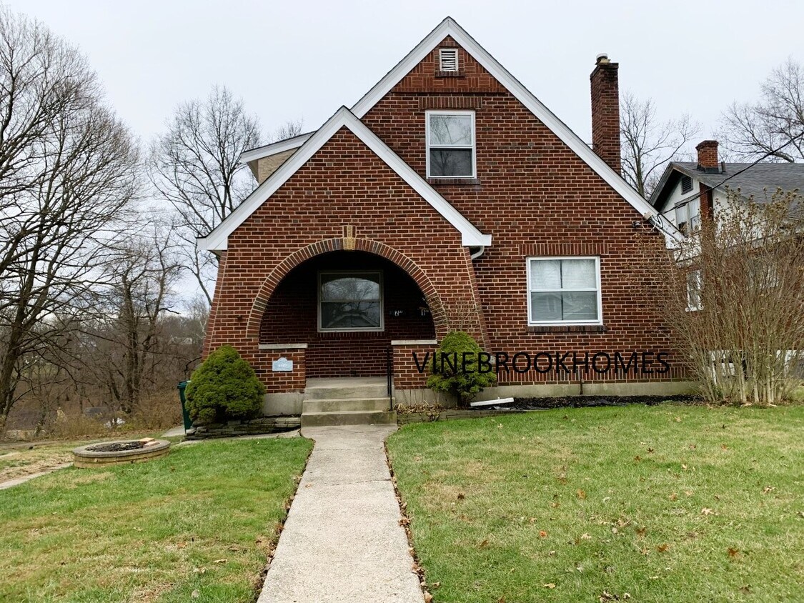 4817 Prosperity Pl Unit B2, Cincinnati, OH 45238 Apartments in Cincinnati, OH