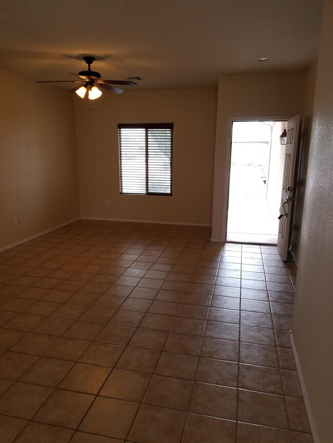 Foto del edificio - 34539 S Discovery Ln