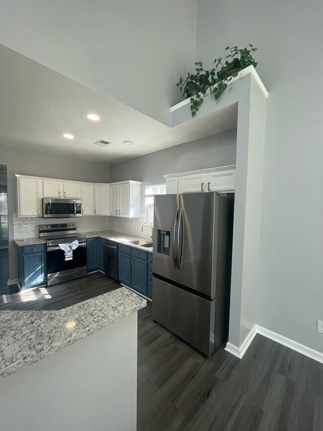 Building Photo - Lovely 3 Bedroom Home in Greer Near Gibb S...