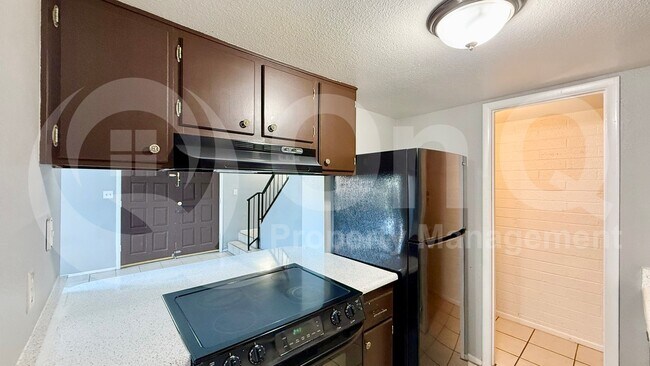 Foto del edificio - 5312 W Hearn Rd