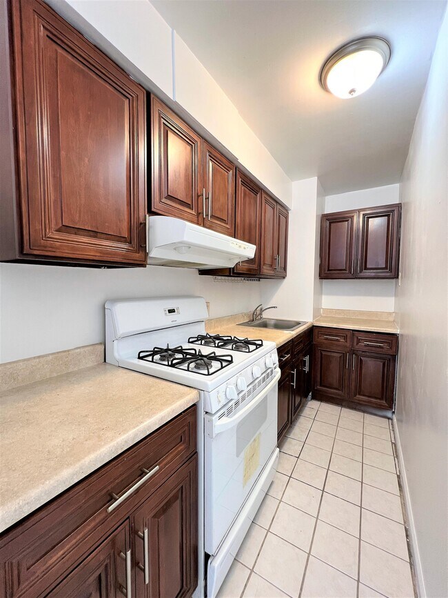 Foto del edificio - 52-16 94th St