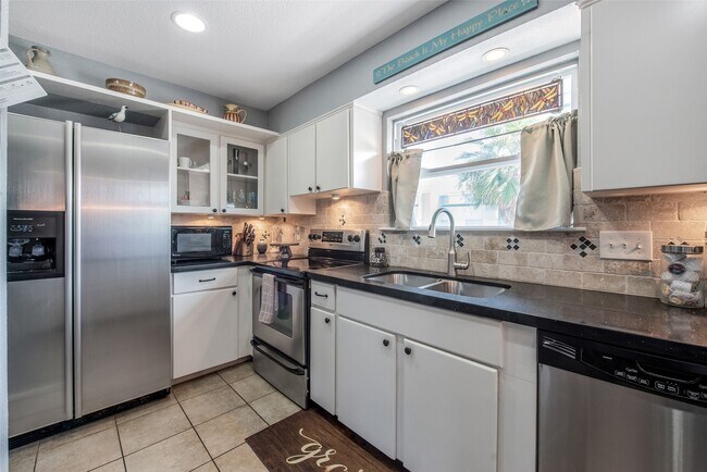 Building Photo - 103 Jean Lafitte Cove