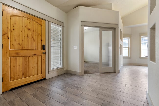 Building Photo - 10976 W Hidden Brook Dr