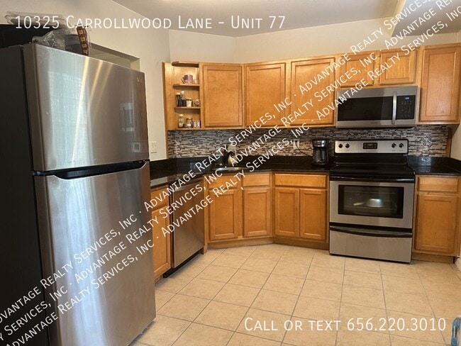 Building Photo - 10325 Carrollwood Ln