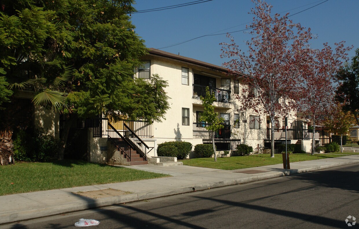 Foto del edificio - 609 E Windsor Rd