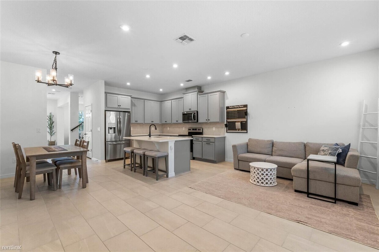 Foto del edificio - 3 br, 2.5 bath Townhome - 16491 Prairie Sc...