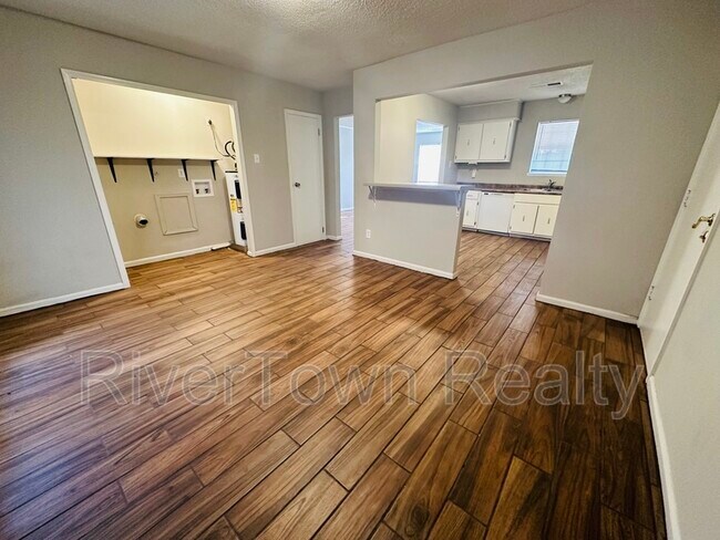 Foto del edificio - 7083 Prather St