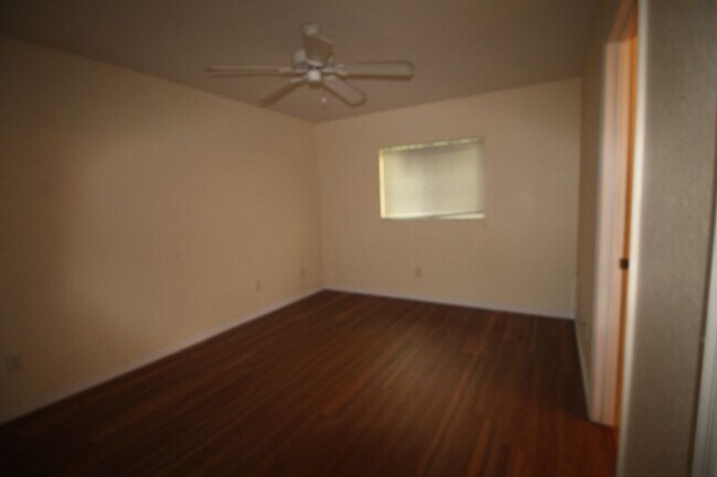 Foto del edificio - 4765 Cornsilk Terrace