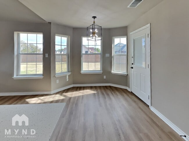 Building Photo - 5401 Ashworth Ct