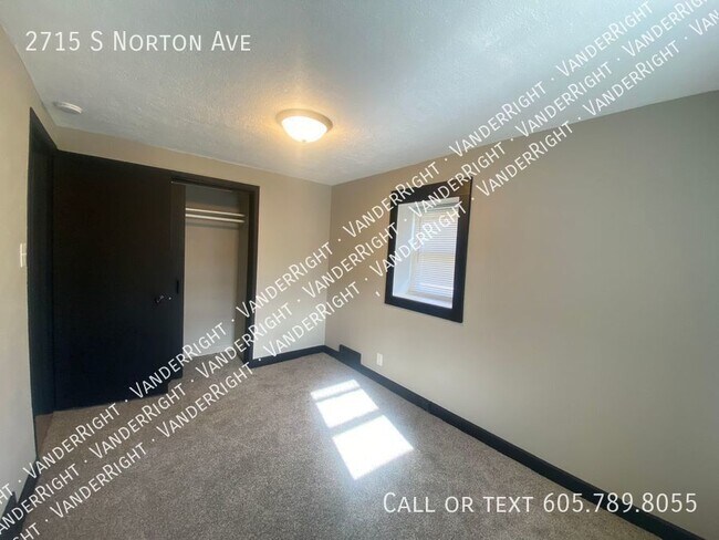 Foto del edificio - 2715 S Norton Ave