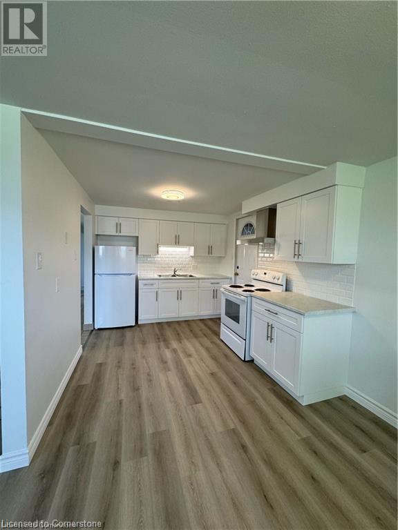 Building Photo - 6 Elmsdale Dr