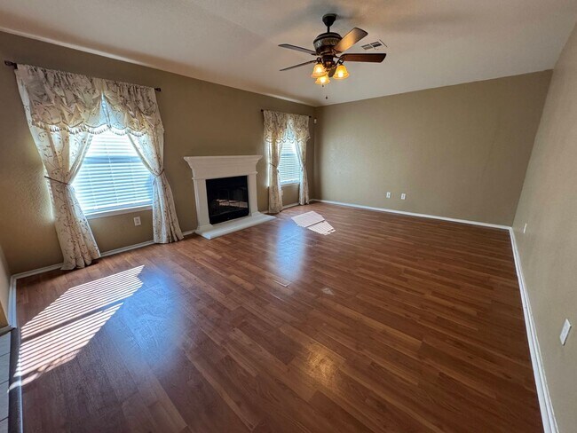 Foto del edificio - 204 Lottie Ln