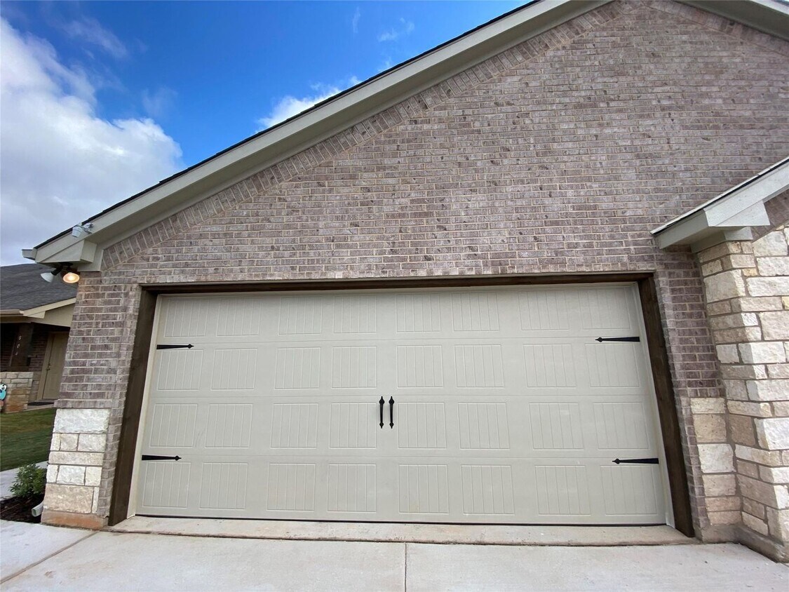 Foto principal - 800 Rolling Terrace Cir