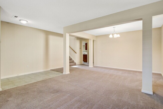 Building Photo - 5135 Ballantine Dr