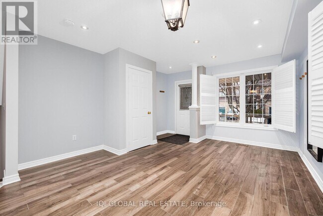 Photo du bâtiment - 72 Park Pl Dr