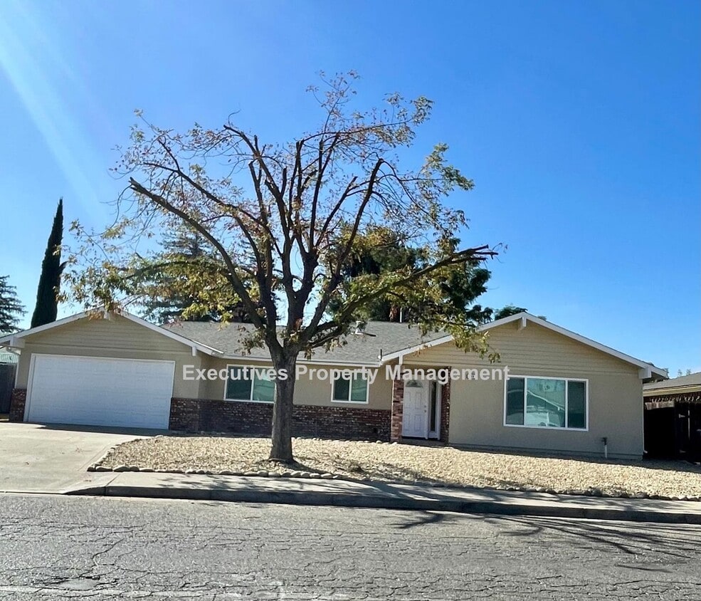 Foto principal - 140 Juniper Ave