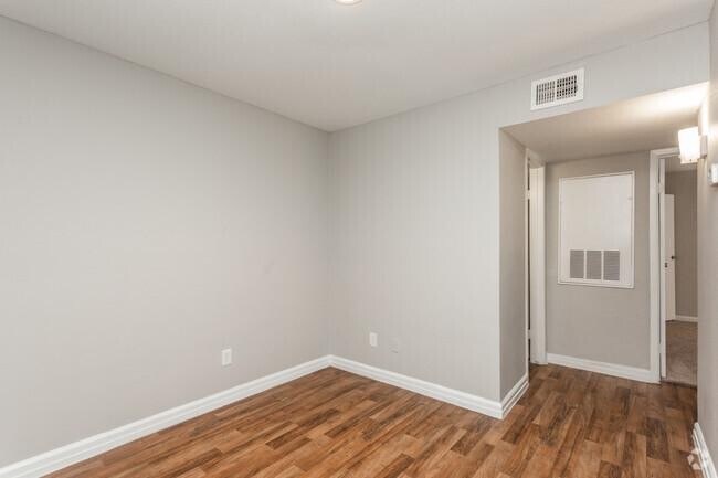 Foto del edificio - 1 bedroom in Dallas TX 75215