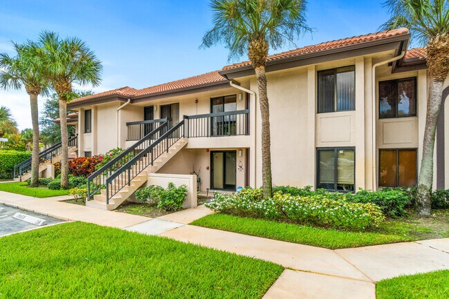 Building Photo - 5151 W Club Cir