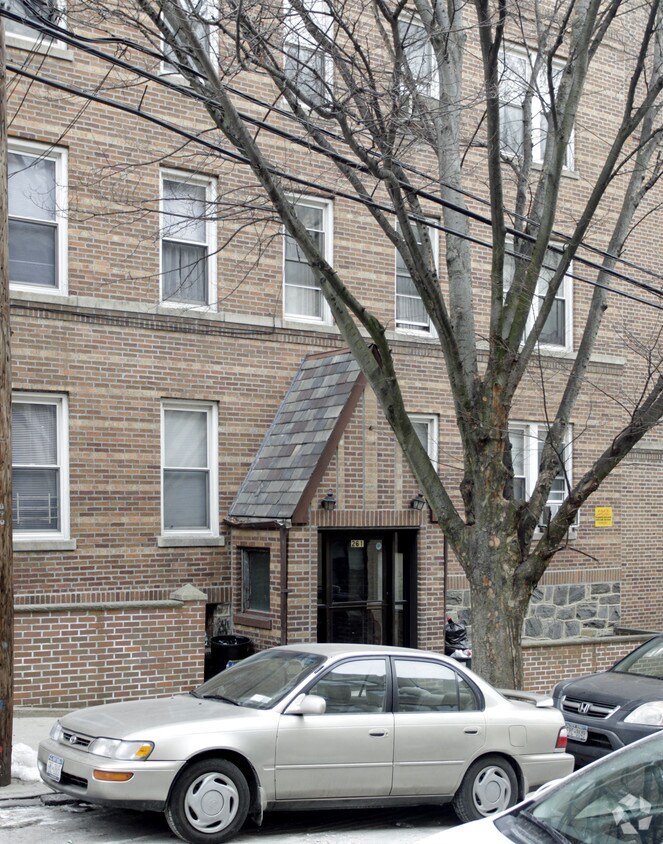 Building Photo - 261 E 237th