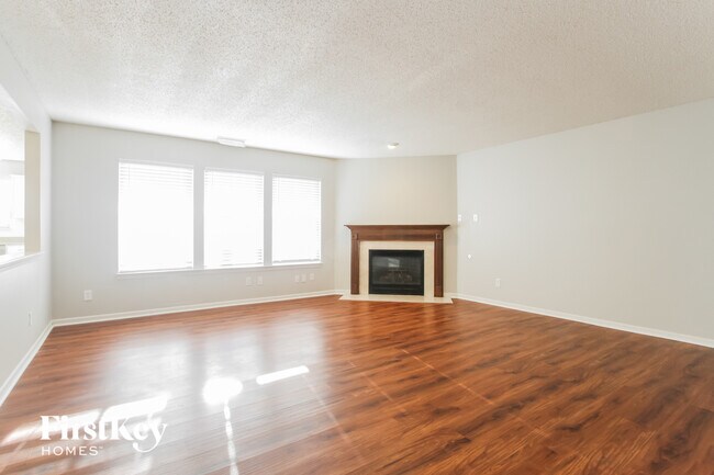 Foto del edificio - 2310 Amberleigh Dr