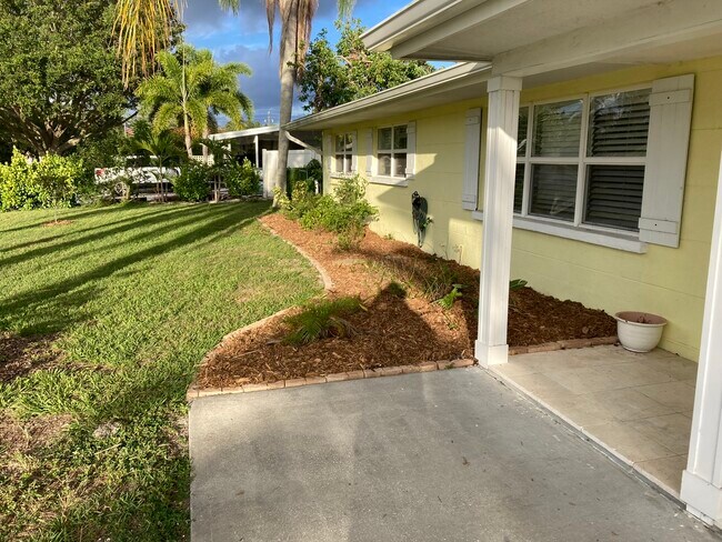 Foto del edificio - 2714 Grove St