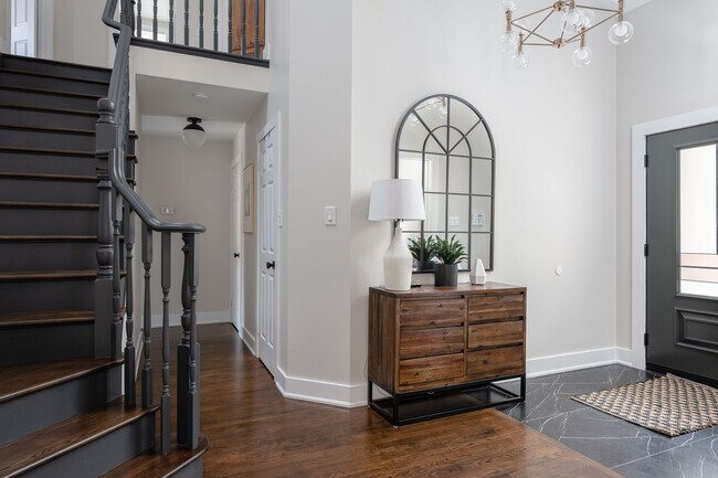 Photo du bâtiment - 620 Sandcherry Dr