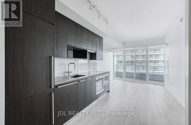 Building Photo - 115-115 McMahon Dr