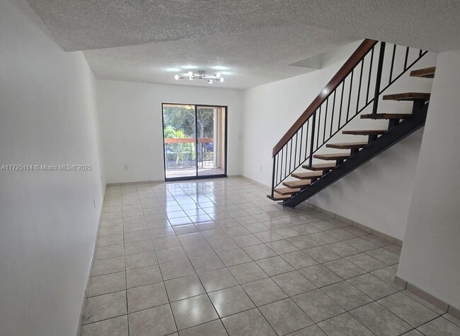 Foto del edificio - 5525 W 26th Ct