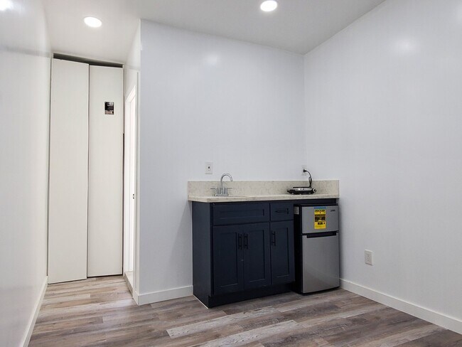 Foto del edificio - 3831 Wisconsin St