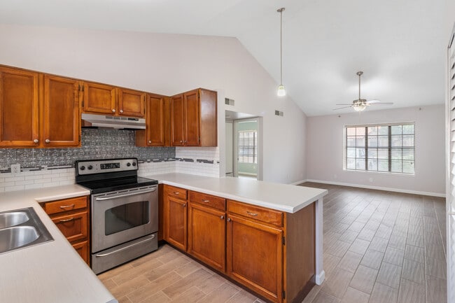 Foto del edificio - 4901 E Kelton Ln