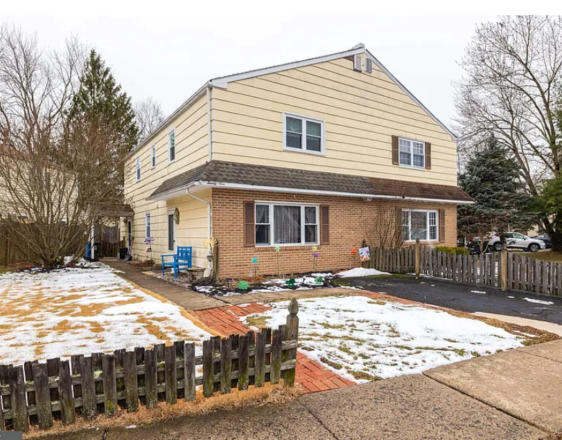 Primary Photo - 29 Pennington Ln