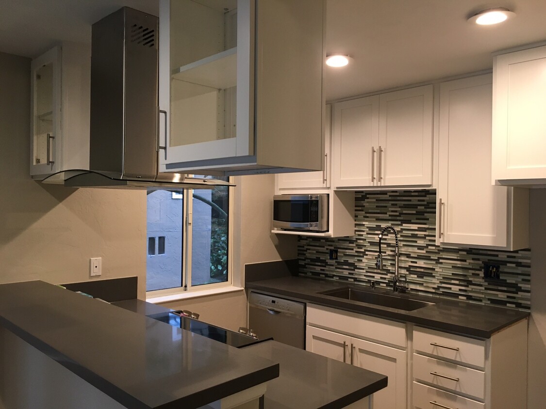 Remodeled kitchen - 41 Anchorage Rd