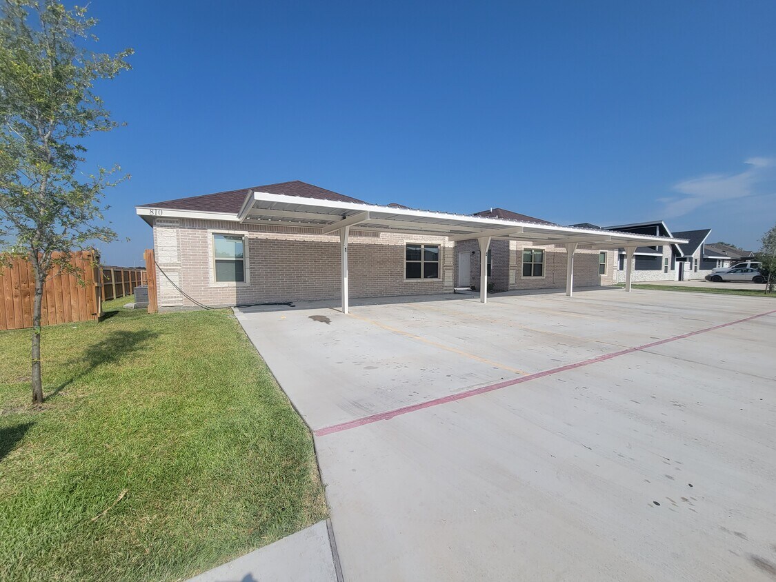 810 S Missouri St Unit 2, Alton, TX 78573 810 S Missouri St Alton, TX