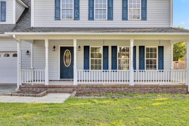 Foto del edificio - 3 bedroom with BONUS! Fenced Yard