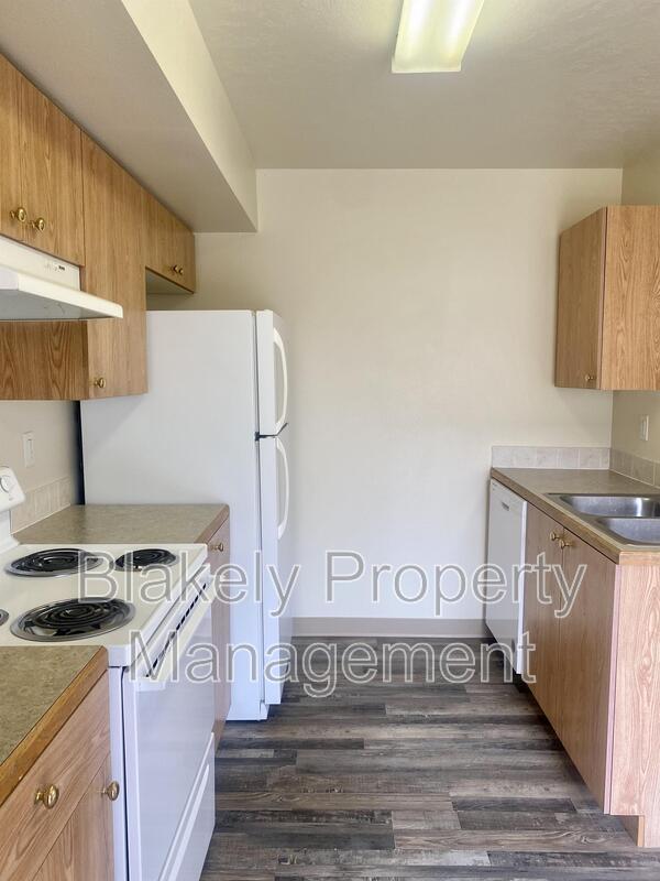 Building Photo - 151 N Midland Blvd