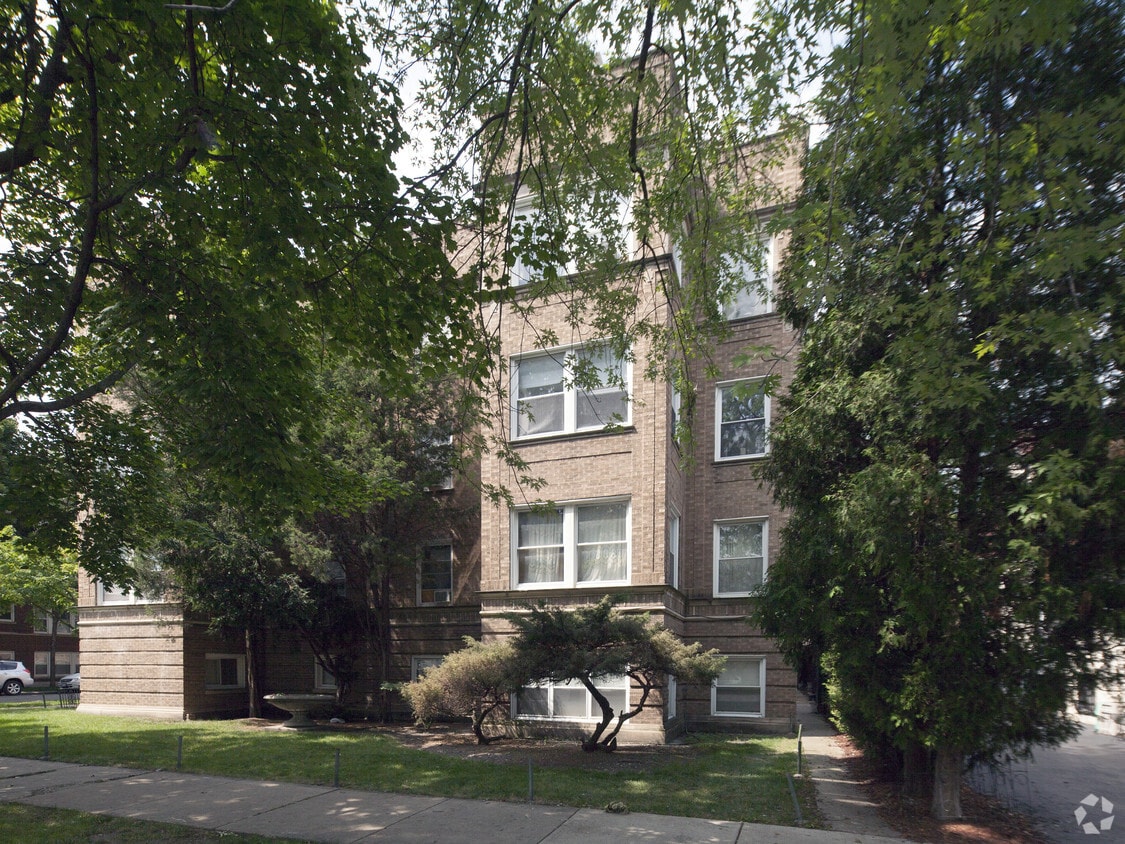 4902 N Christiana Avenue - 4902 N Christiana Ave