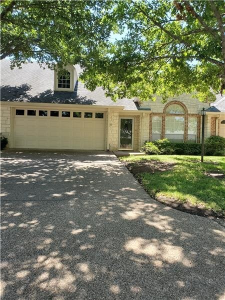 Foto principal - 304 Pecan Village Cir