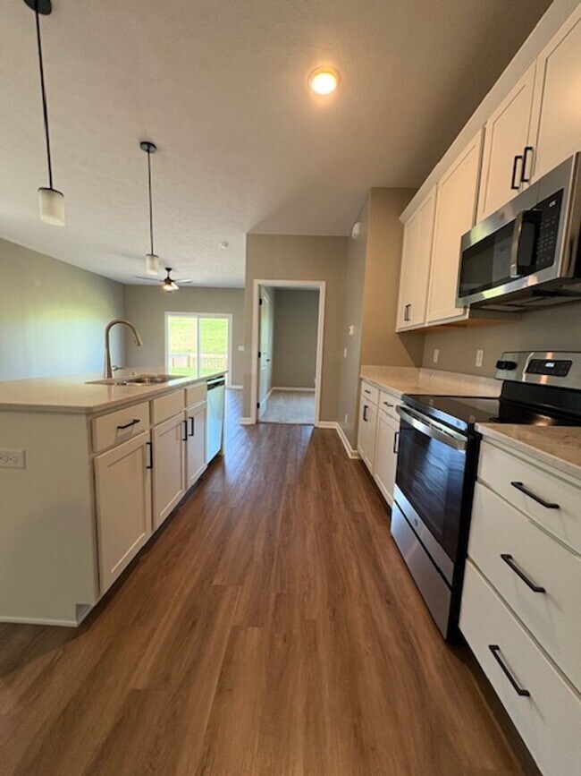 Building Photo - 8132 S 178th St