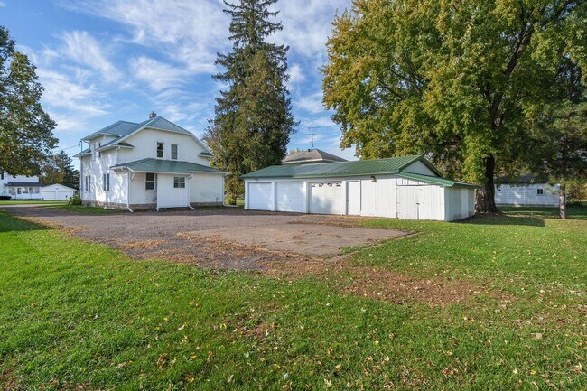 Foto del edificio - 568 W Main St