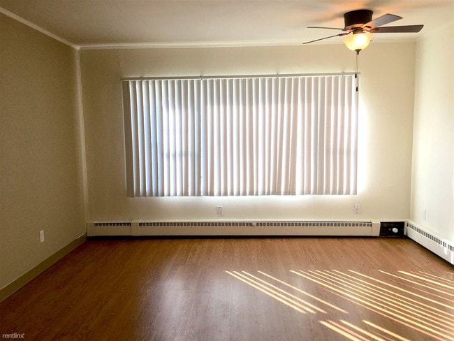 Building Photo - 1 br, 1 bath  - 2040 Saunders Ave 105